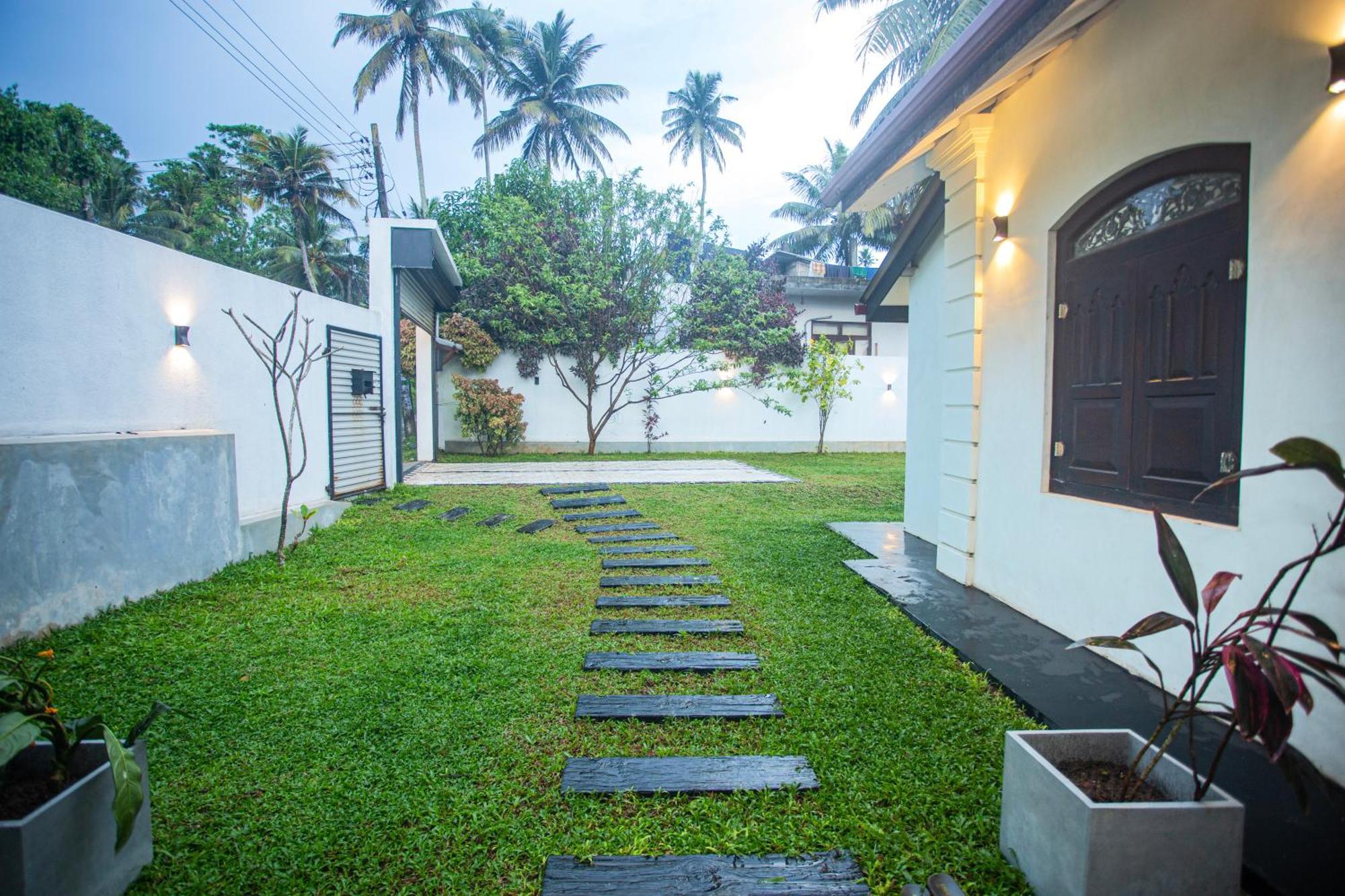 Villa Risithenmi Ahangama Exterior foto
